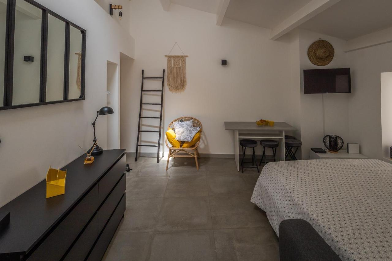 Appartement Terrasse Climatise Calme En Centre-Ville LʼIsle-sur-la-Sorgue Eksteriør bilde