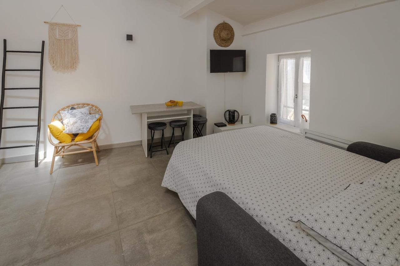 Appartement Terrasse Climatise Calme En Centre-Ville LʼIsle-sur-la-Sorgue Eksteriør bilde